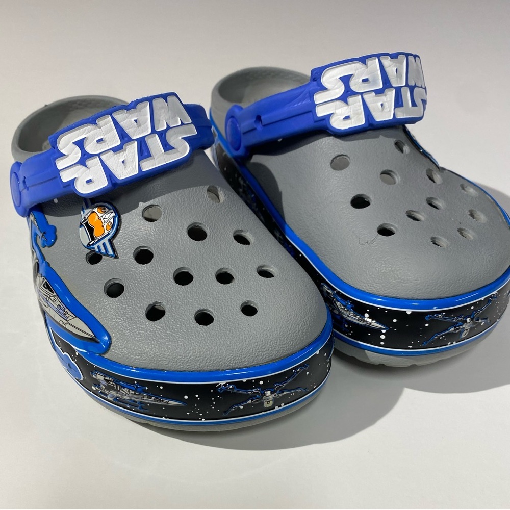 Kids Star Wars crocs, size 1